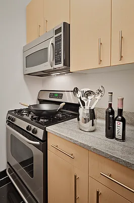 Rented by The Moinian Group | media 36