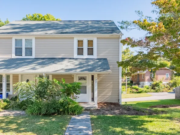 127 Lucas Dr, Blacksburg, VA 24060