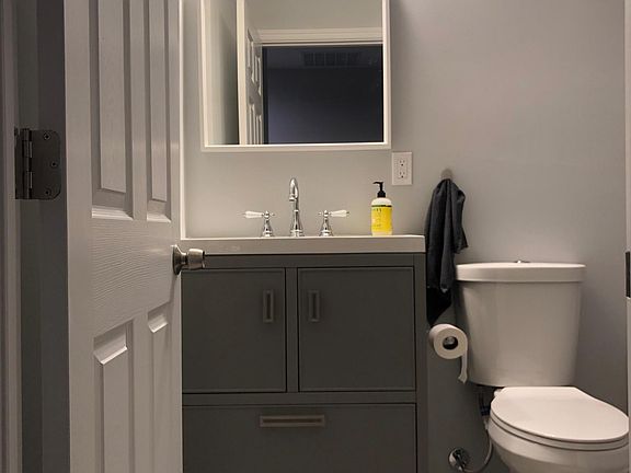4th image of 1806 S 19th St Floor 2