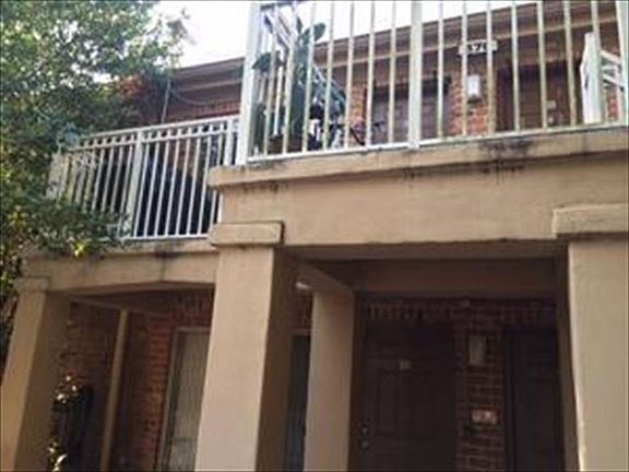 2nd image of 476 Banyon Tree Cir APT 204