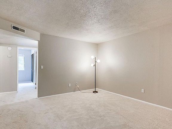 3rd image of 12021 100th Ave NE APT 3C