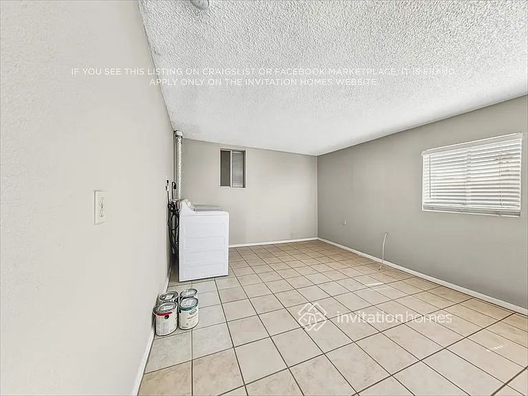 8831 N 37th Dr — Photo 7