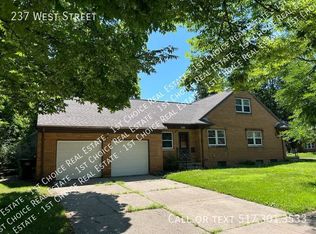 237 West St, Lansing, MI