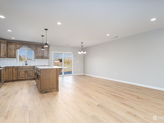 5th image of 63 Grant Drive