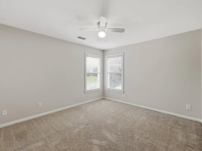 3237 Mantilla Dr — Photo 25