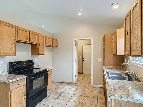 2nd image of 2610 Park View Dr