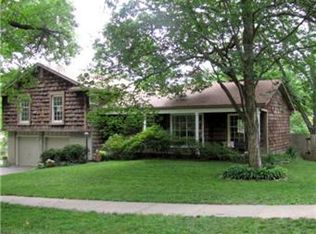 5815 W 88th St, Overland Park, KS 66207
