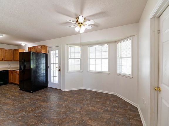 3rd image of 316 Louisiana Dr