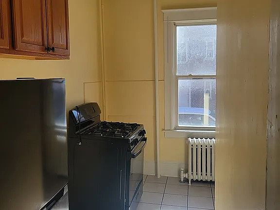 3rd image of 400 Church St APT 1