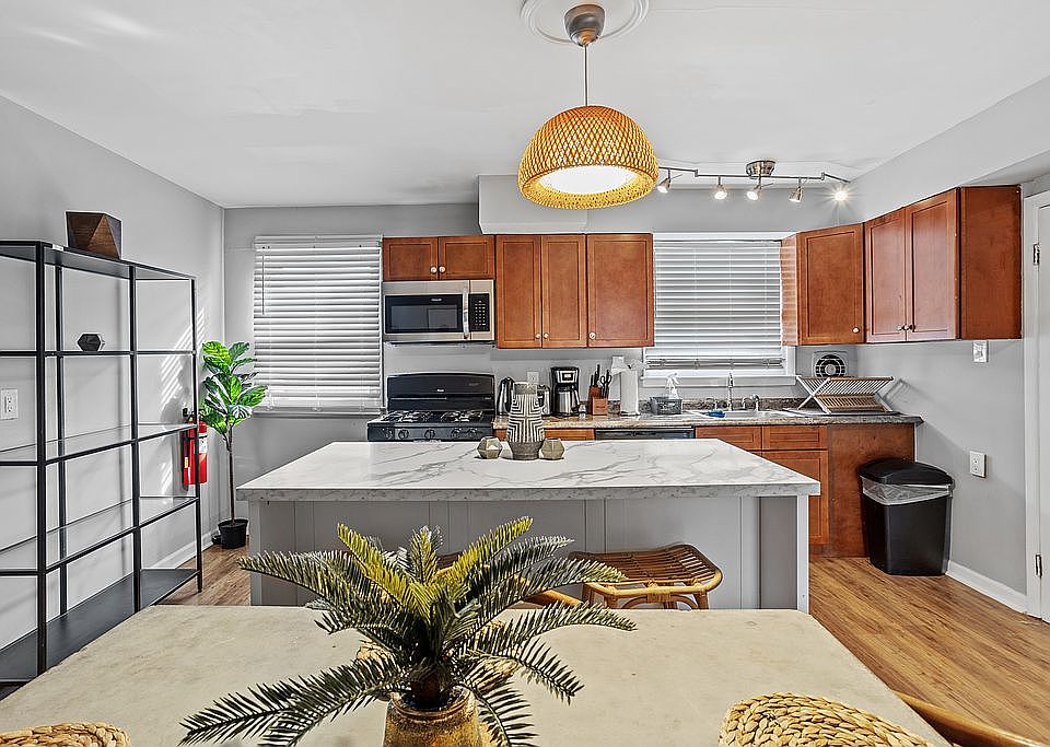 1st image of 1612 McKinley Ave