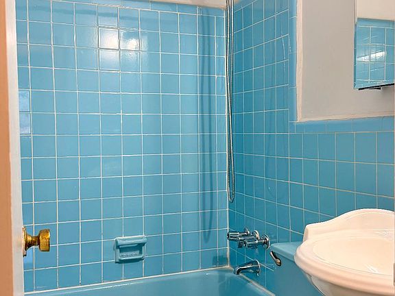4th image of 155 W 76th St APT 4B