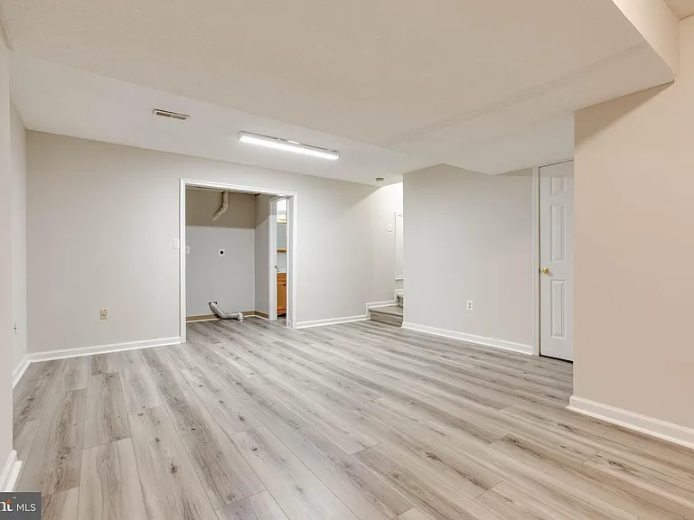 8125 Gray Stone Ln — Photo 36