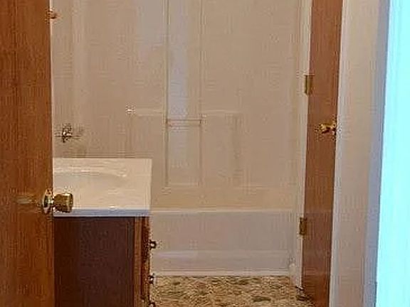 2nd image of 101 Harrison Trl #10