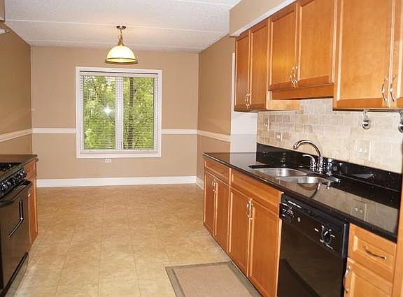 4th image of 410 Western Ave #209