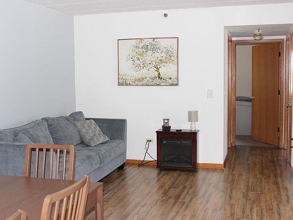 5th image of 6835 Forestview Dr APT 1B