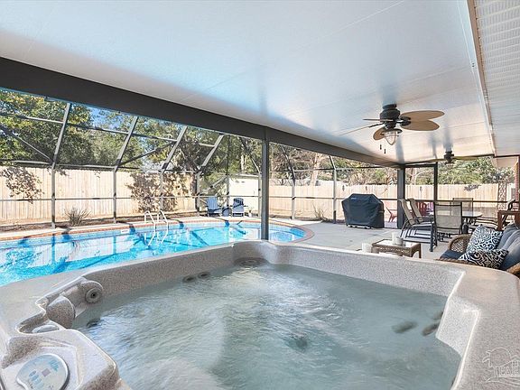 3rd image of 1471 Connemara Cir