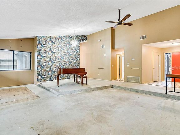 4th image of 213 Teakwood Ct