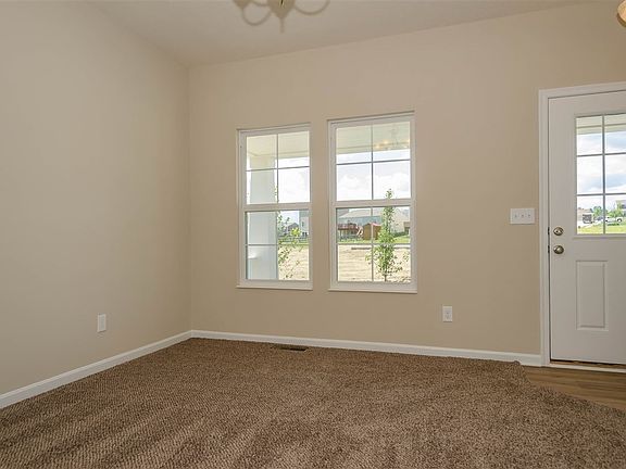 4th image of 9659 Sweetwater Ln
