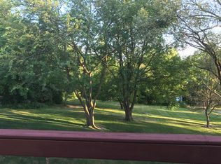 51 29th Avenue Dr SW, Cedar Rapids, IA 52404