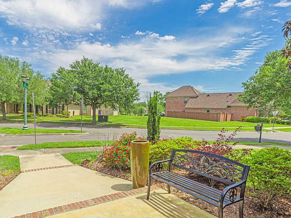 5th image of 305 Saint Girons Dr