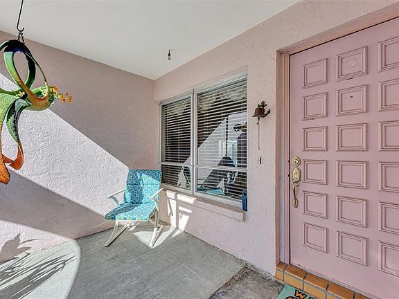 5th image of 6540 Waterford Cir