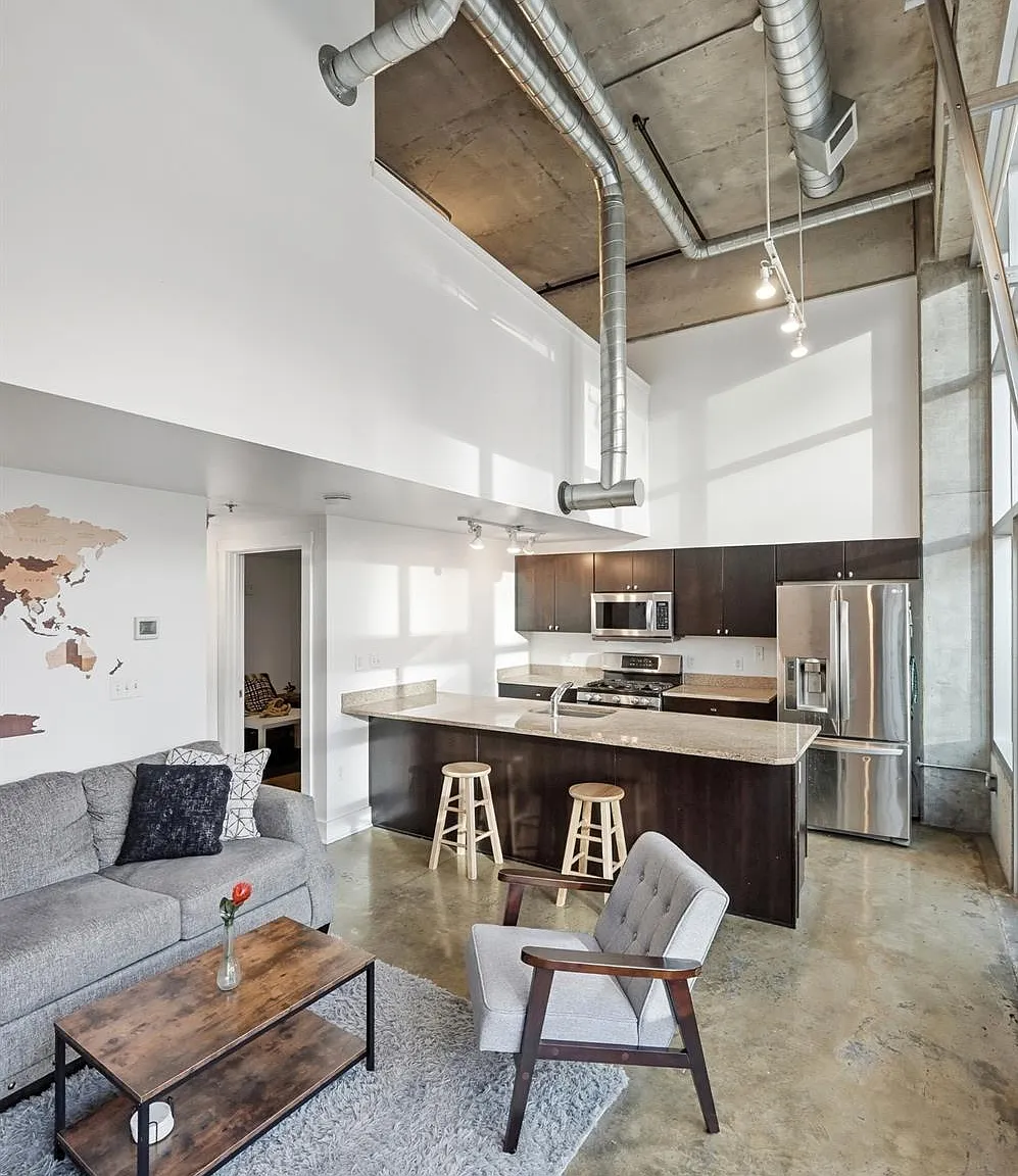 2 bed, 1066 sqft, $2,490 — Photo 4