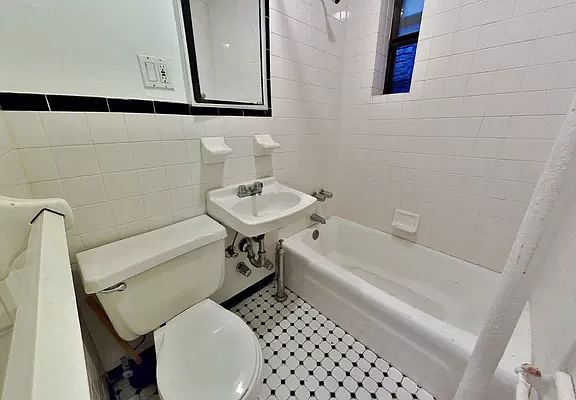 4th image of 510 E 82nd St APT 2C