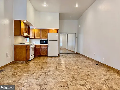 1323 Tasker St Photo 1