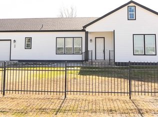 300 Front St, Thorndale, TX 76577
