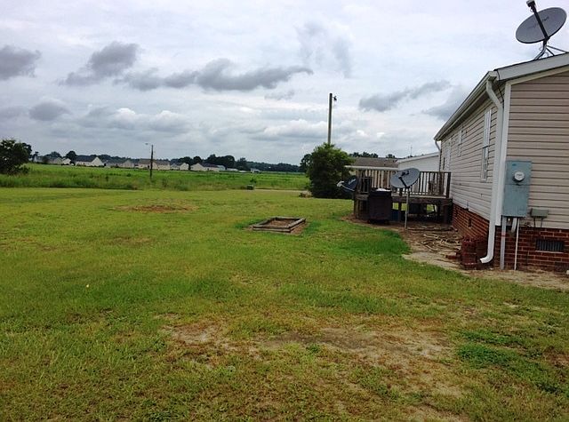 1st image of 105 Pioneer Dr