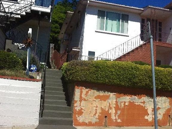 4th image of 6106 Laird Ave