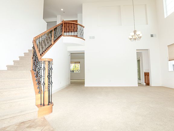 3rd image of 3592 Indian Clover St