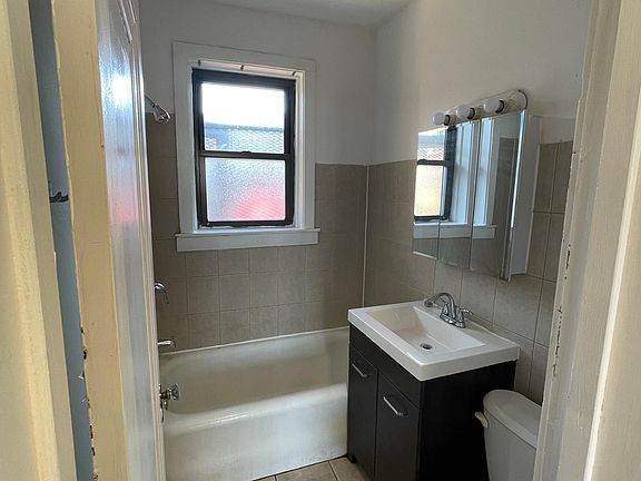 5th image of 5057 W Agatite Ave #3W