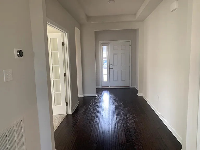 127 Shady Creek Ln — Photo 2