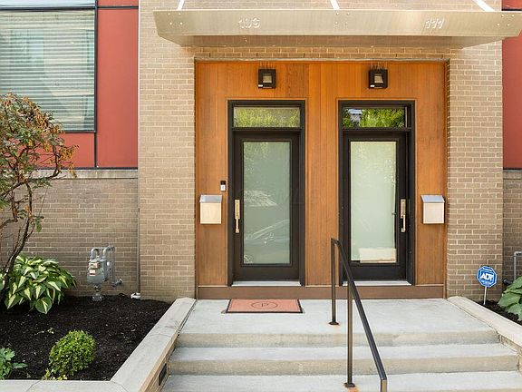 3rd image of 109 Aston Row Ln