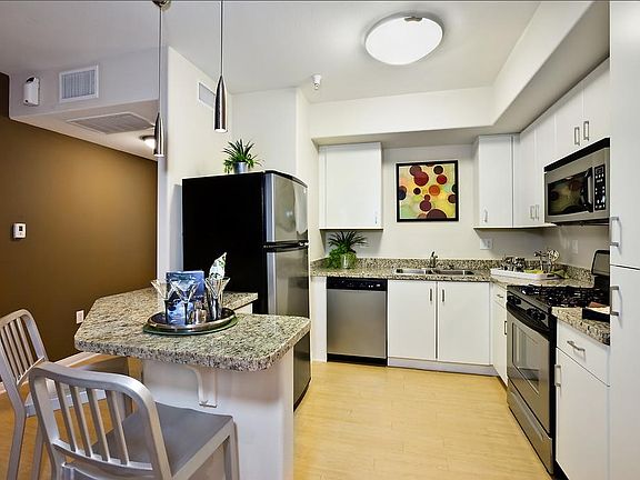 3rd image of 5500 Wilshire Blvd