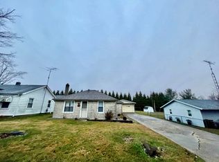 684 Fairview Dr, Columbus, IN 47201