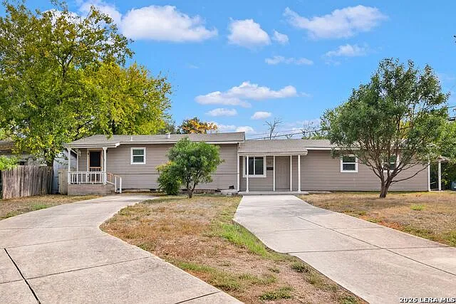 166 El Monte Blvd #2