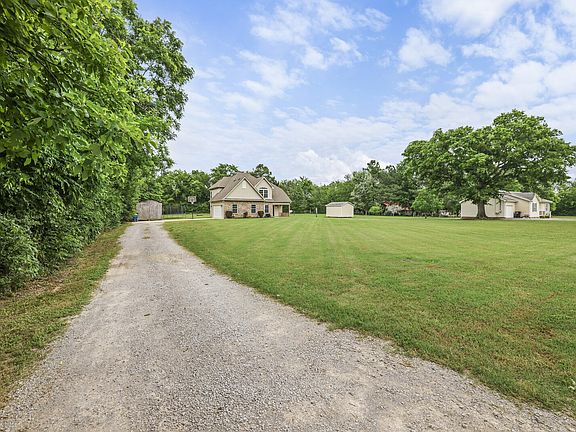 3rd image of 2127 Strickland Dr
