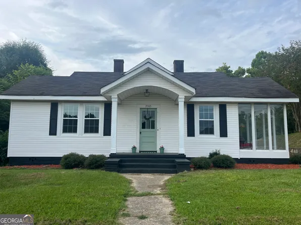 2305 60th Pl, Valley, AL 36854