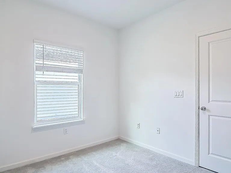 597 Lake Sinclair St — Photo 26