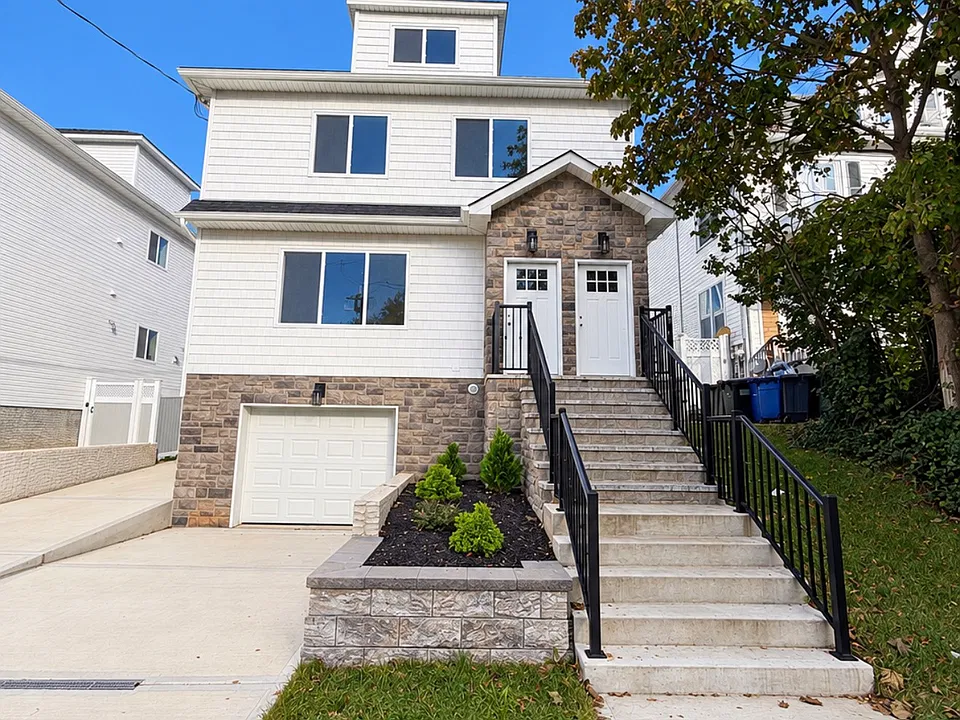 335 Oakland Ave