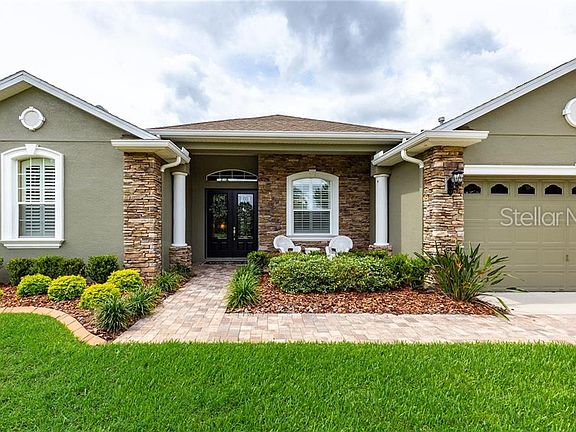 2nd image of 1220 Carriage Park Dr