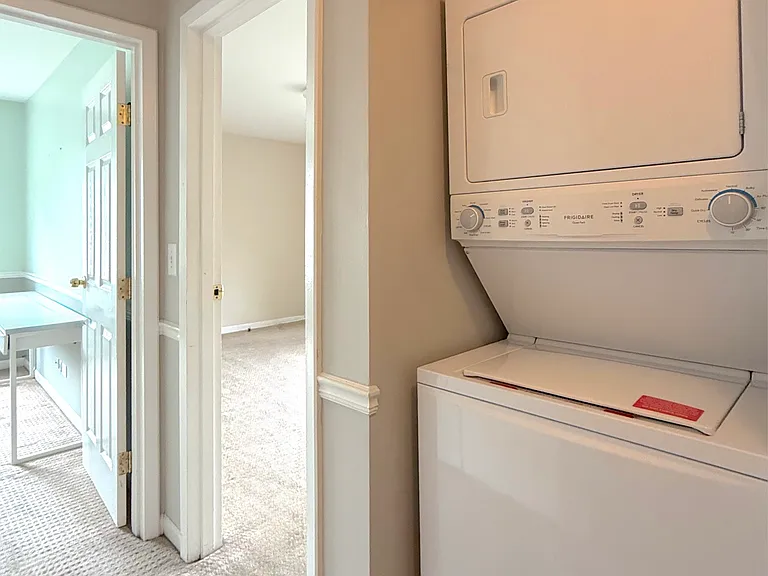 235 Harvest Ct — Photo 6