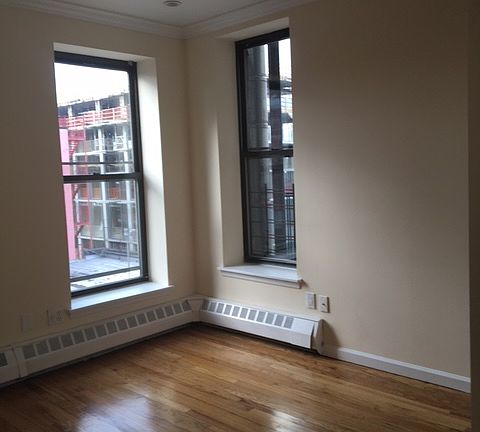 5th image of 37 Bruckner Blvd APT 4