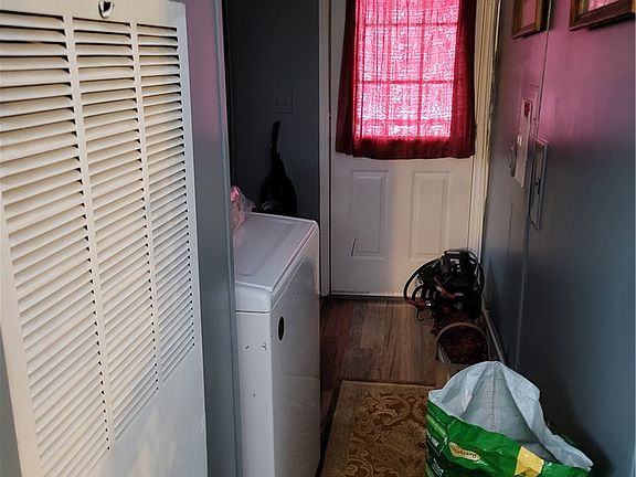 2nd image of 538 Ceresna Rd