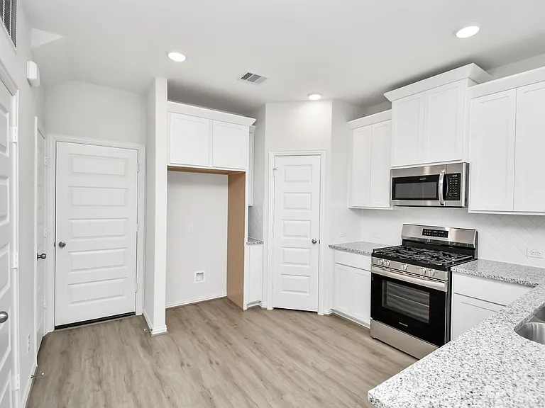 1534 Revolution Way — Photo 25