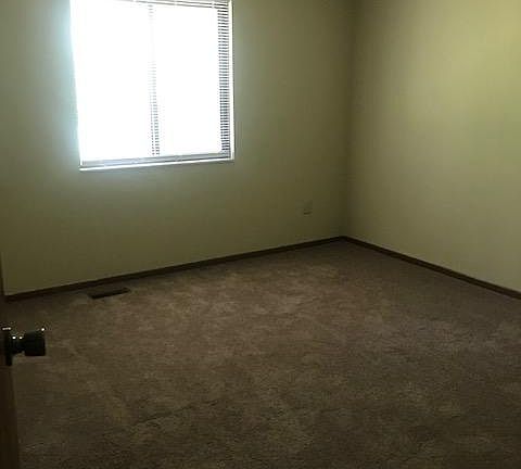 5th image of 1856 Stoneview Ct