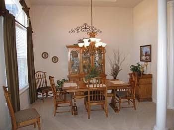 4th image of 2703 SE 22nd Ave