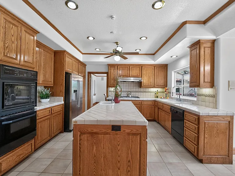 482 W Palm Dr — Photo 16